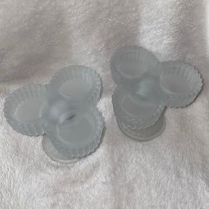 Pair of 2 frosted candleholders